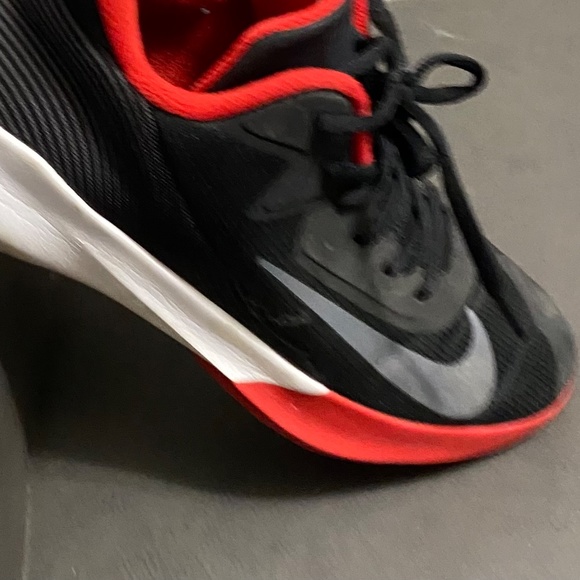 Nike basketball shoes - Picture 4 of 7